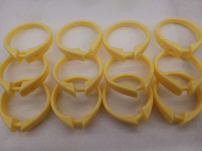 12 PC Snap Plastic Shower Curtain Hooks Yellow Round Carnation Home Fashions