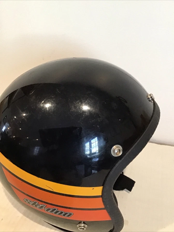 Vintage 1987 Ski-Doo Snowmobile Helmet Model 100 sz Medium Black Stripes - Image 4 of 4