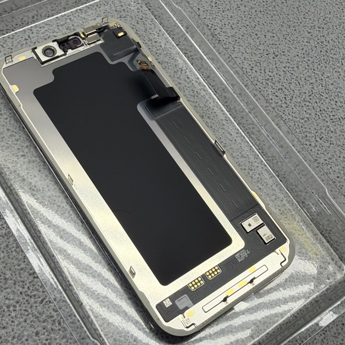 Genuine APPLE Screen Assembly For Apple iPhone 17 Pro LL661-56125