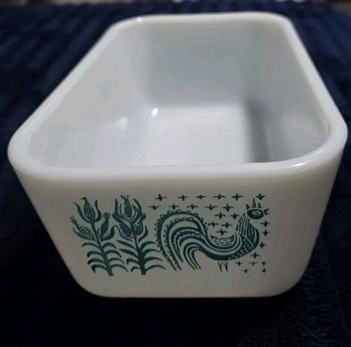 PYREX AMISH BUTTERPRINT Turquoise Rooster 502 Refrigerator Dish  1.5 pt