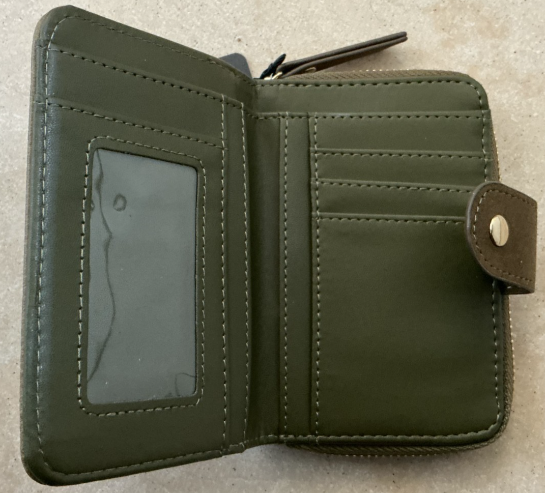 Zip-Around Coin Purse Wallet Forest Faux Leather Zip Change ID Snap BNWT Green