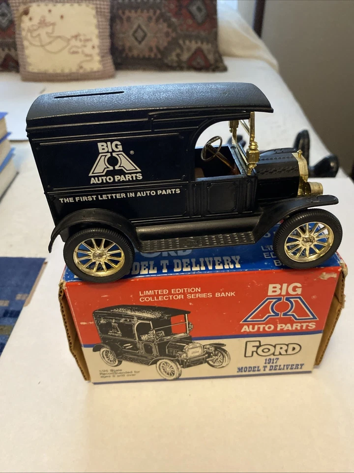 ERTL 1917 Ford Model T Bank Big A Auto Parts - Image 2 of 4