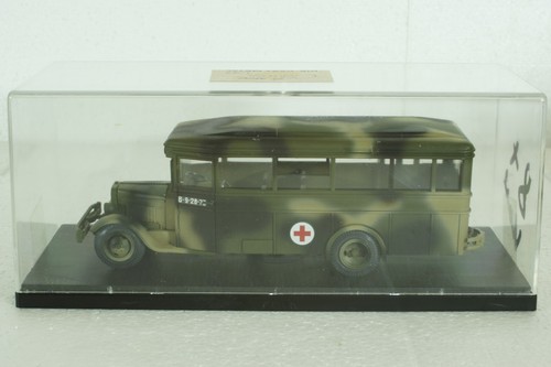 Zis-8 medical, camouflage, military airborne, khaki, Miniclassic 1:43 - Picture 9 of 9