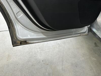 10-17 CHEVY EQUINOX DRIVER LEFT FRONT DOOR ASSY SWITCHBLADE SILVER