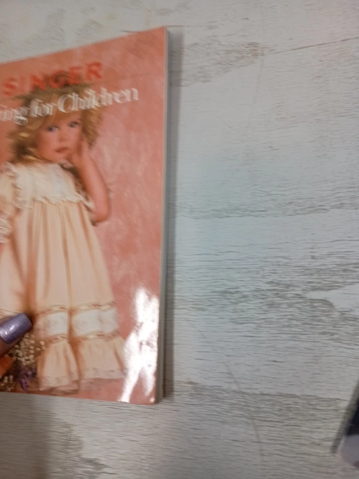 Libro de costura para niños Singer tapa blanda vintage años 80 ropa hecha a mano Foto 3 de 4