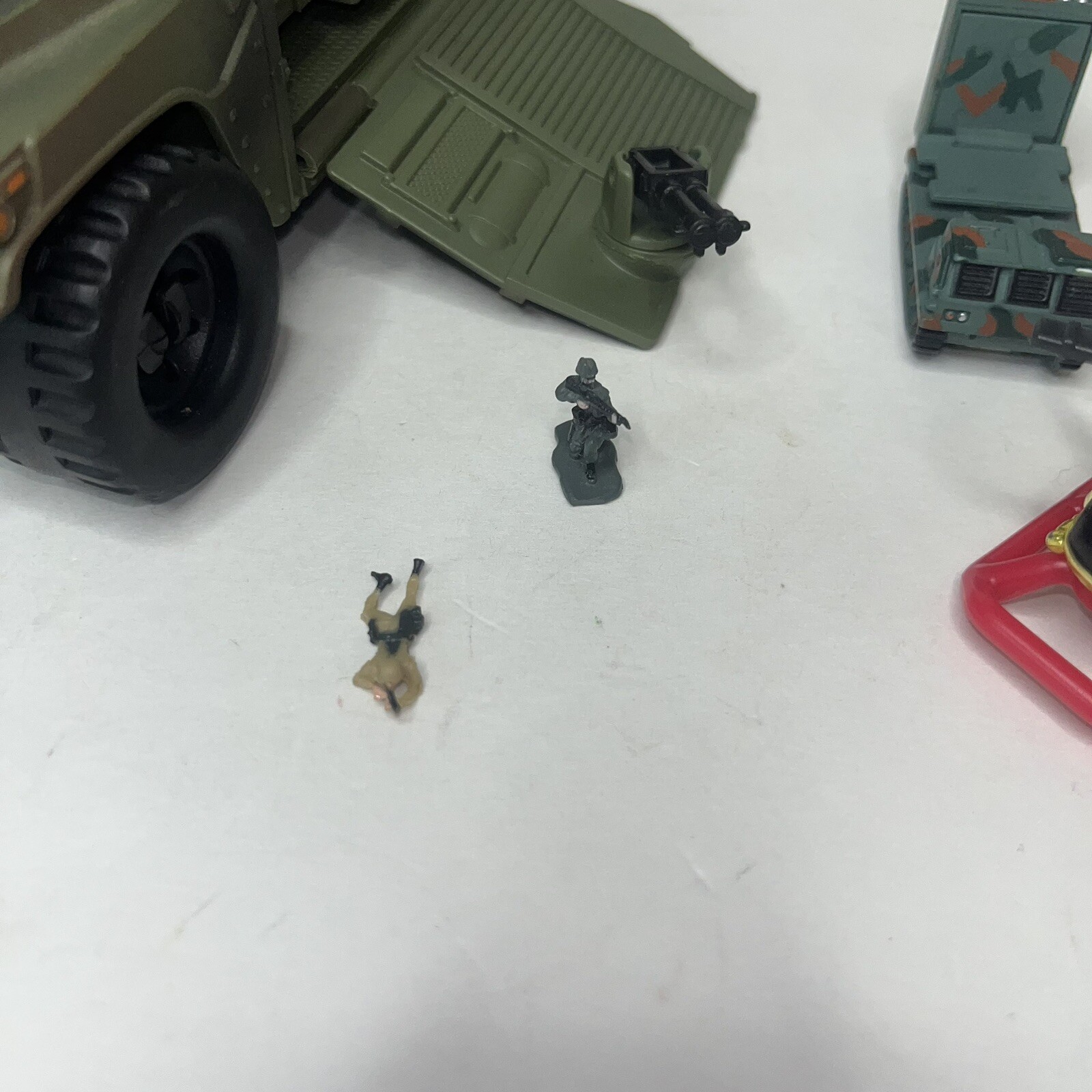 Micro Machines Military Battle Zone Humvee Patrol Hummer W/Vehicles