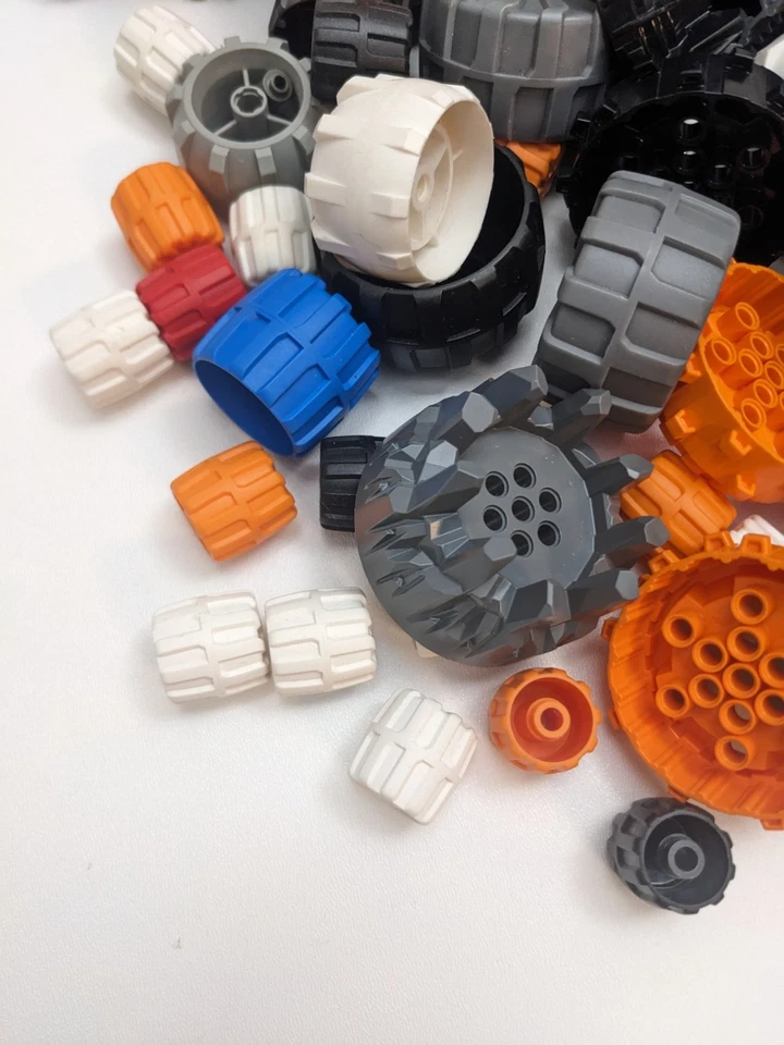 LEGO Lote a Granel Ruedas de Plástico Duro TECHNIC Robótico NXT Coche Vehículo Ciudad Espacio Foto 2 de 4