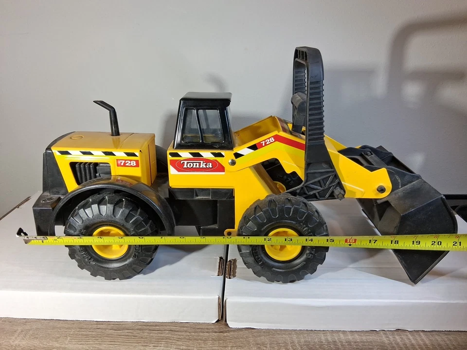 Vintage Mighty Tonka Front End Loader #728 Hasbro 21" Pressed Steel & Plastic - Image 2 of 4