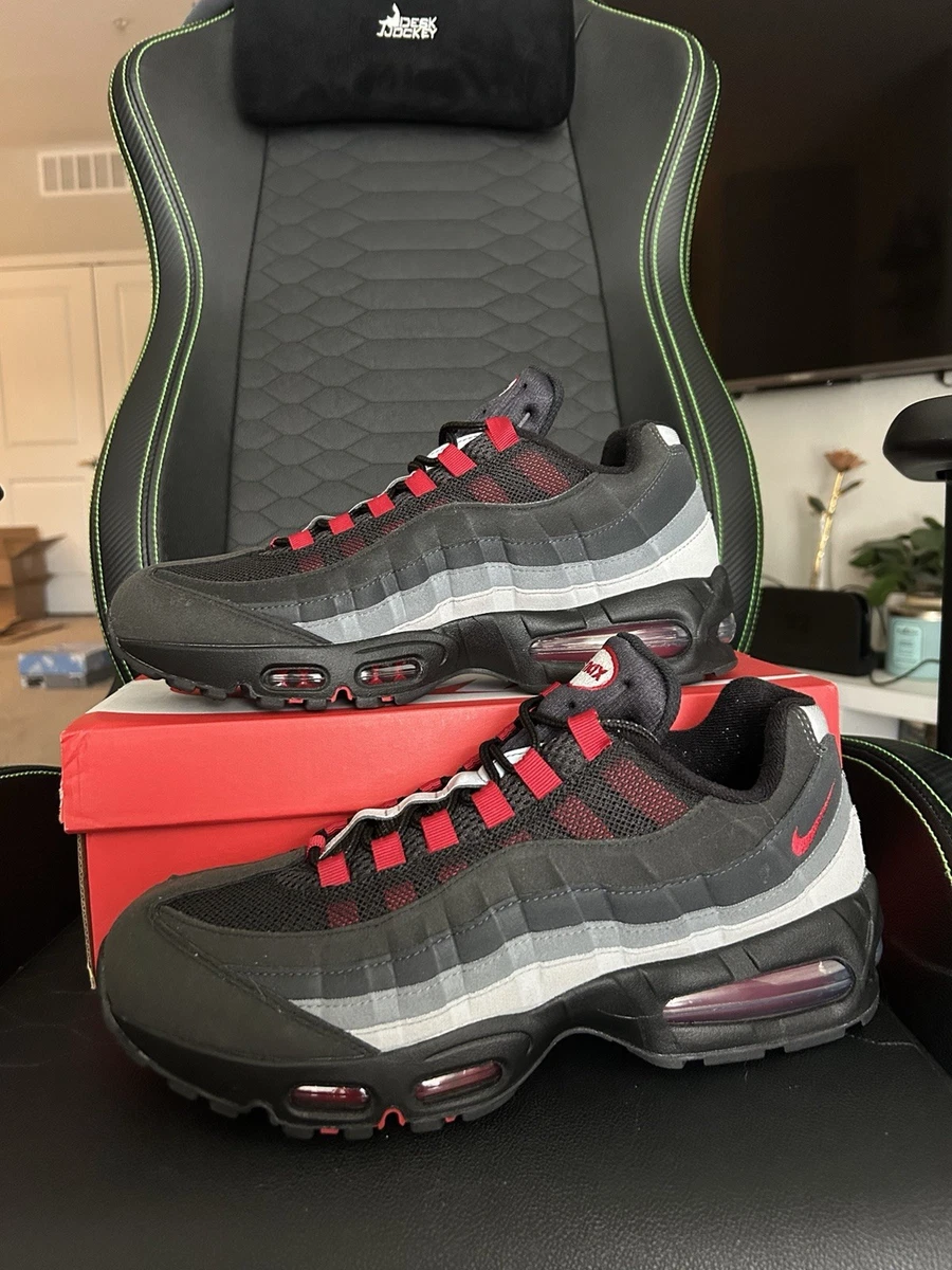 Nike Air Max 95 リバプールFC Liverpool F.C. x Nike Air Max 95 OG You'll Never Walk Alone for