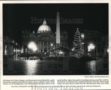 1985 Press Photo Christmas in St. Peter's Square in Vatican City, Italy.