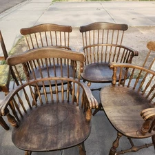 Four Vintage NICHOLS & STONE Windsor Spindle Back Chairs Hard Maple 20th Cent