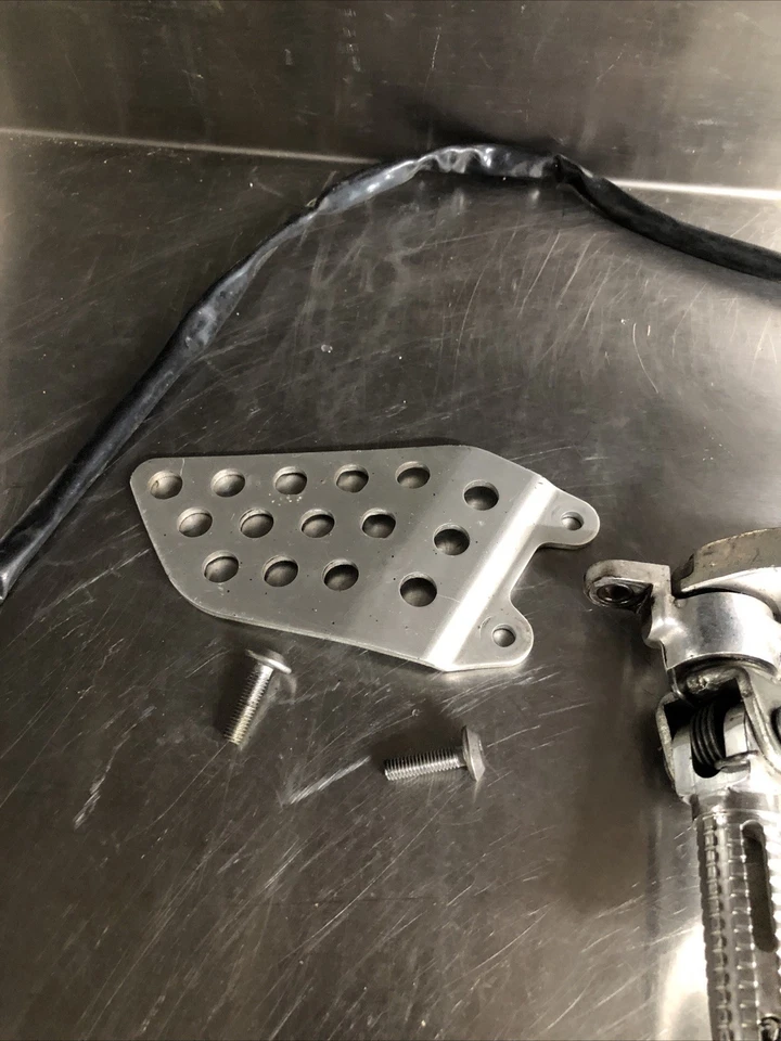 02-03 HONDA CBR954RR RIGHT REARSET REAR SET BROKE PEG BENT PEDAL SEE PICS #3 - Image 3 of 4