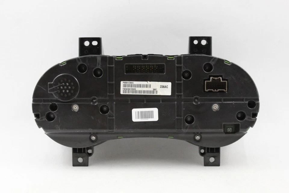 Grupo de velocímetro 79 k 140 MPH con insignia S se adapta a Chrysler 300 2018 OEM #41227 Foto 2 de 4