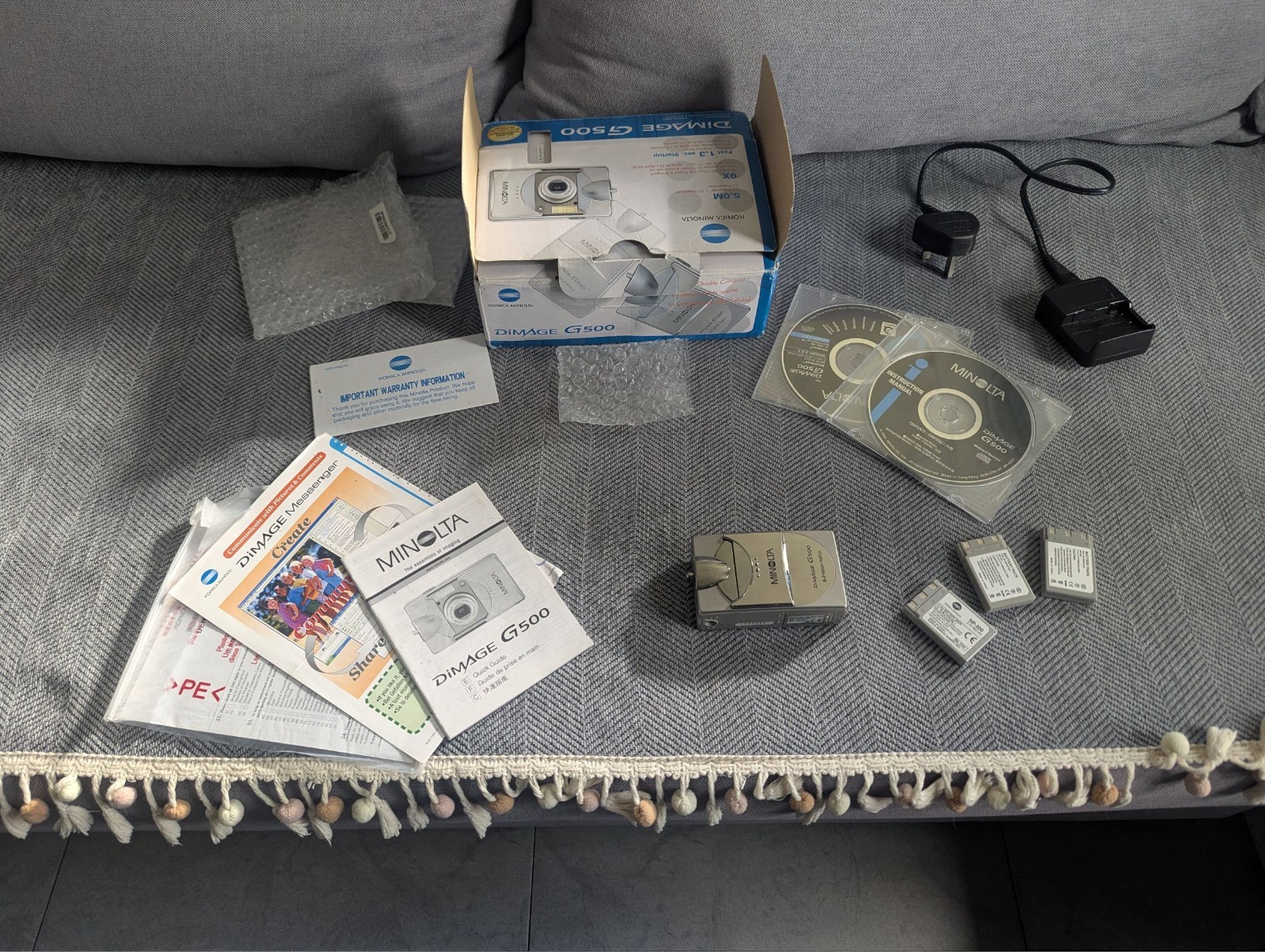 Minolta DiMAGE G500 Vintage 5MP CCD Sensor Retro Compact Digital Camera BOXED