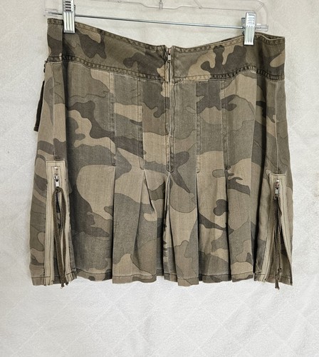 Vintage Y2K iconic camo Pockets Sippers mini skirt Medium SILK NWOT - Picture 11 of 11