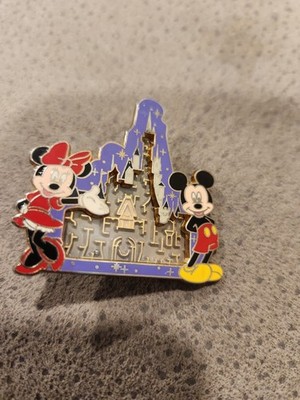 Disney WDW Maze Game Pin Set   Cinderella Castle with Mickey & Minnie 
