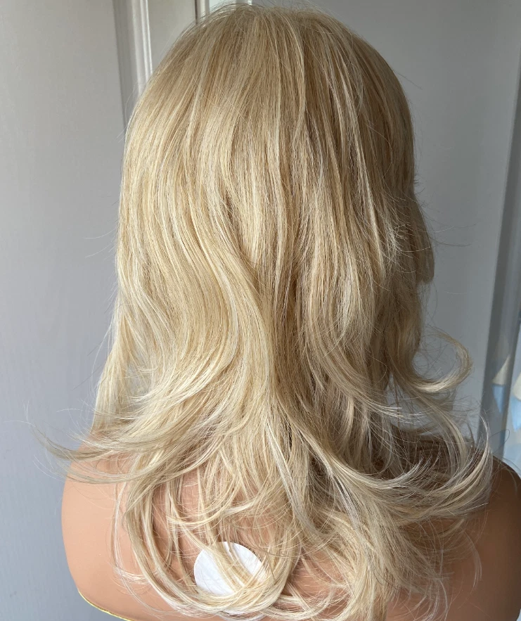 Medium Layered Wavy Natural Platinum Blonde Mix Synthetic Hair Wigs Women Soft - Image 4 of 4