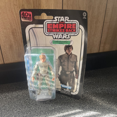 Hasbro Star Wars The Black Series The Mandalorian - Luke Skywalker 6in....
