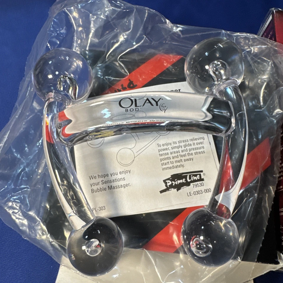 Olay Pack Regenerist Micro Sculpting Super Cleansing System и пузырьковый массажер - Изображение 4 из 4