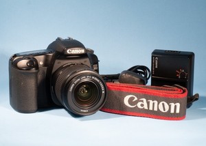 Canon EOS 30D DSLR 8.1MP Digital SLR Camera 18-55mm f/3.5-5.6 III Lens*Excellent