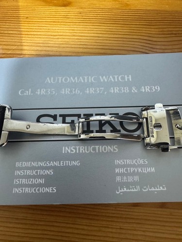 Seiko 4R35-02S0 Date Saphir Blanc SLV 23jewels 10Bar Automatique Montre Hommes - Photo 4 sur 7