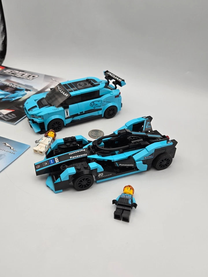 LEGO Speed Champions Set 76898 Formula E Panasonic Jaguar I-Pace w/ Minifigures - Image 4 of 4