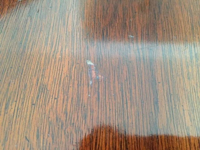 Mesa auxiliar vintage de caoba blanca de nogal americano Queen Anne a juego, mesita de noche Foto 3 de 4