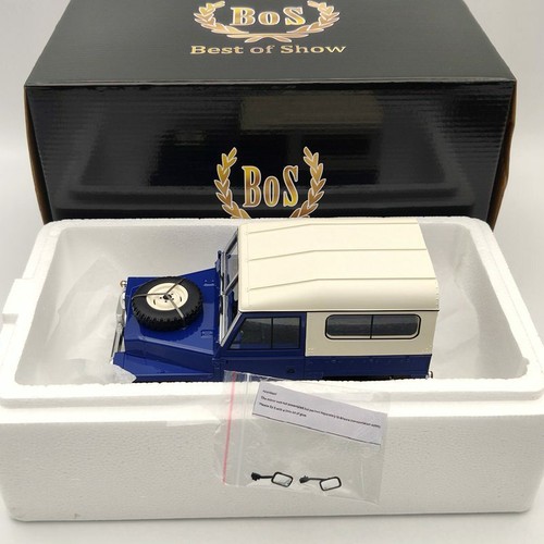 BOS 1/18 Lan~over Light weight Series III 1973 blue & white BOS382 Resin Model - Picture 9 of 9