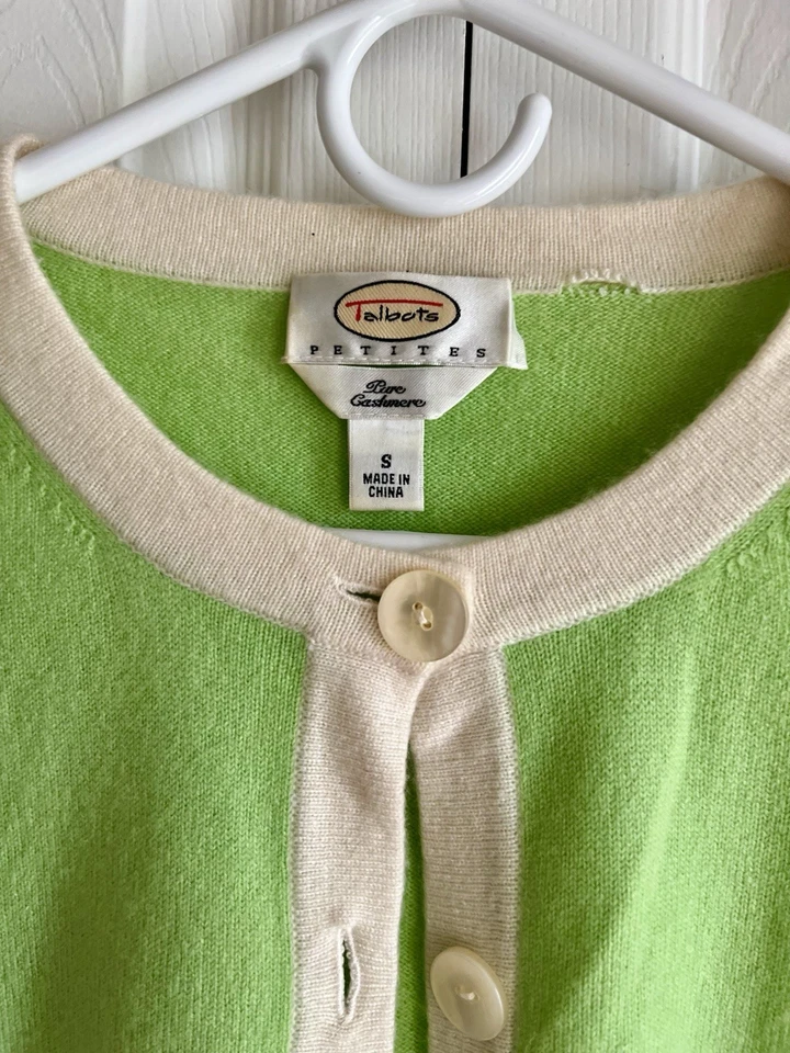 Cárdigan suéter con botones de cachemir Talbots con bolsillos para mujer pequeño Foto 2 de 3