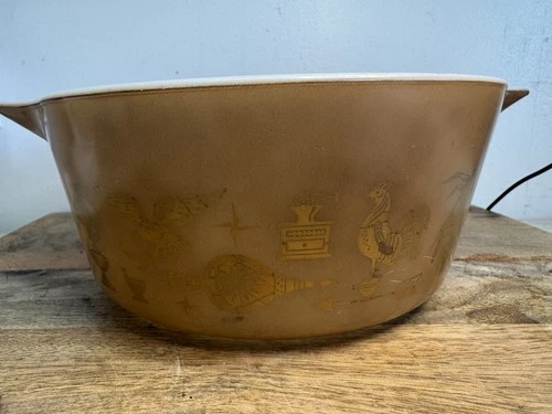 Pyrex 475-B 2 1/2 Qt Early American Nesting Bowl Casserole Vintage