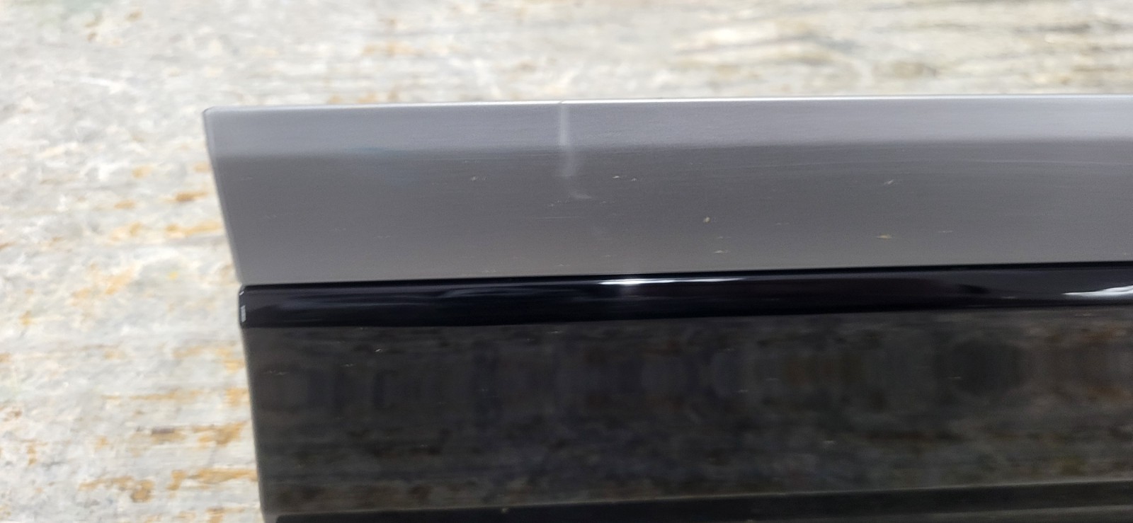 2019-2024 LAMBORGHINI URUS DOOR MOLDING PASSENGER SIDE FRONT USED OEM *DC9130