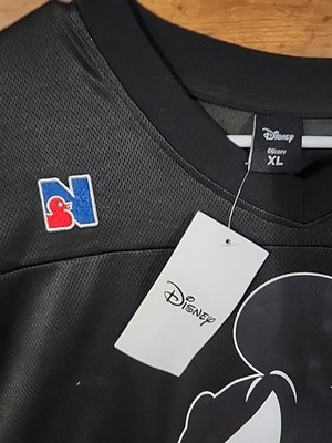 m*u様 No.39065 ミッキーマウス WITH FOOTBALL 4点セッ NEFF Disney Mickey Mouse Size XL Football Jersey Black/White. NWT
