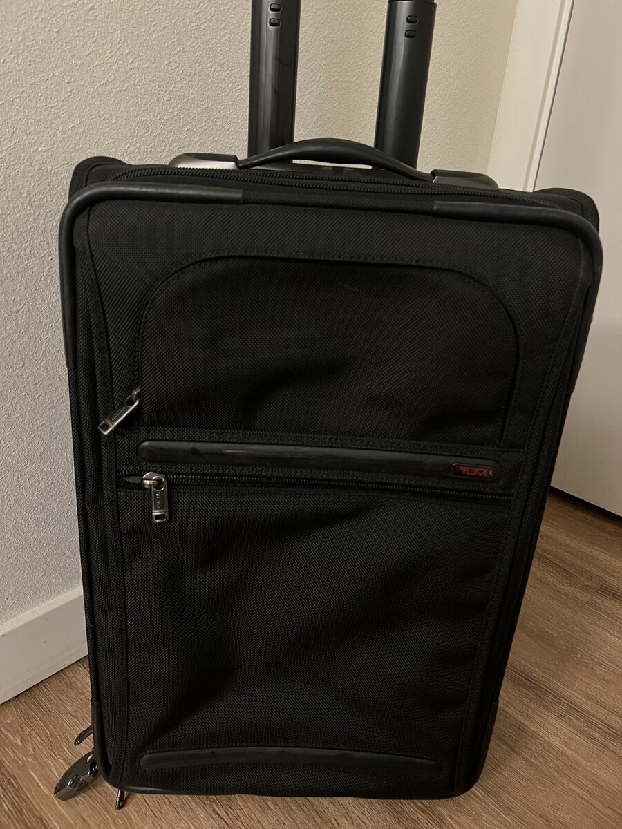 TUMI Alpha G4 22 TUMI Alpha G4 22