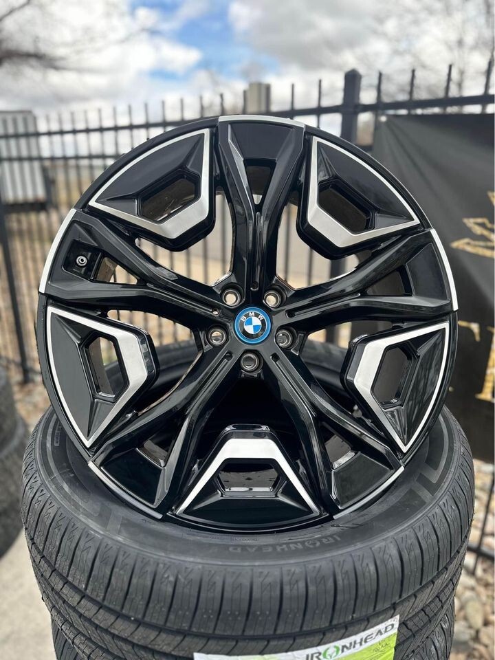 22” BMW OEM Wheel iX Drive 2021-24 5x112 Bolt pattern Like New | eBay