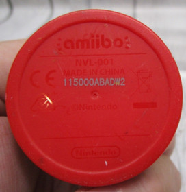 Yoshi Amiibo Super Mario Bros. Series - Red Base Figure Nintendo NES