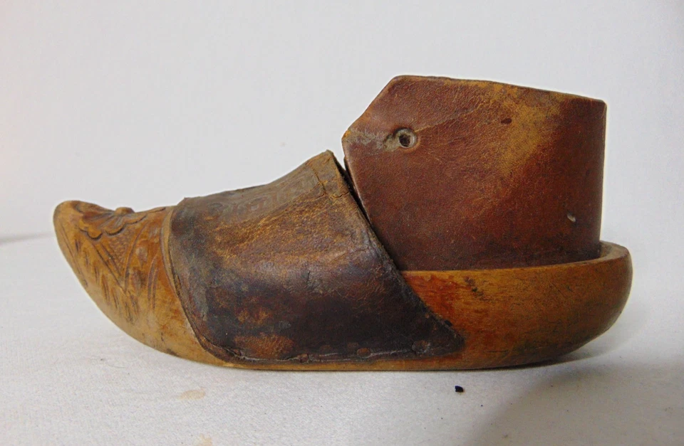 Antique Wood And Leather Childs Shoes French Carved Sabots Tooled Small Clogs - Image 3 of 4