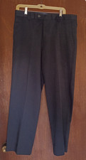 Kirkland Signature Men  s Dress Pants 34x30 Black Non Iron 100 Cotton Classic Fi