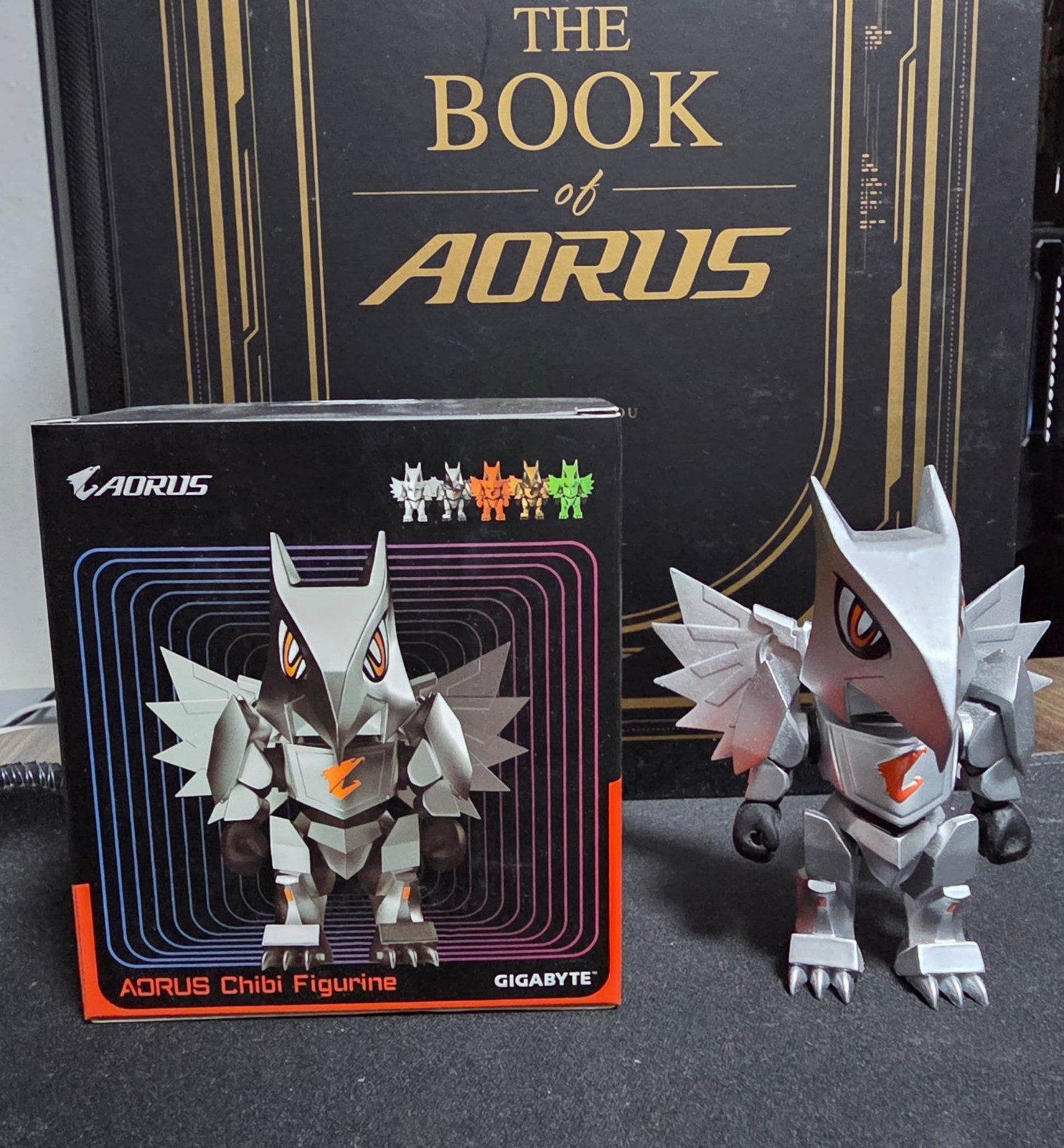 Figura AORUS Chibi - Plata - EMBALAJE ORIGINAL - Limitada a todo el mundo - ¡Rara!
