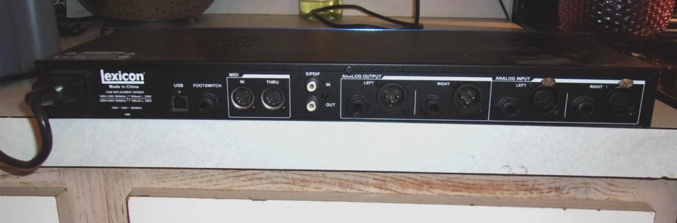 Lexicon MX300 Stereo Reverb/Effects Processor EX CONDITION  WORKS GREAT ! - Image 4 of 4