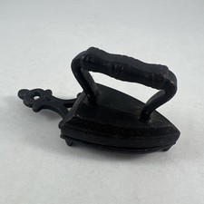 Vintage Mini Flat Iron Sad Cast Iron And Trivet Holder Footed Swirl Design 2 Pcs