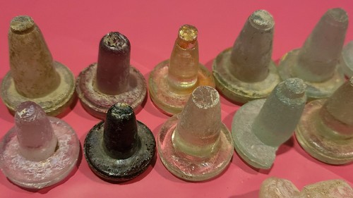 ANTIQUE 17 GLASS LIQUOR MEDICINE BOTTLE STOPPERS Goldfield Tonopah Nevada (Y11) - Picture 15 of 16