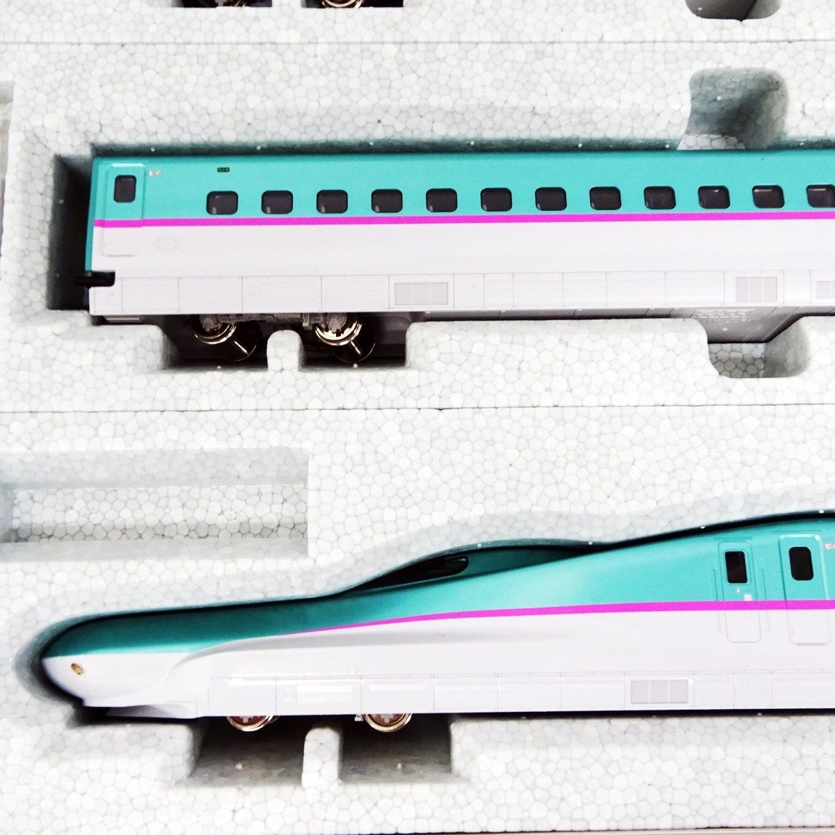 KATO 3-516 HO Gauge Scale E5 Series Shinkansen Hayabusa Basic Set