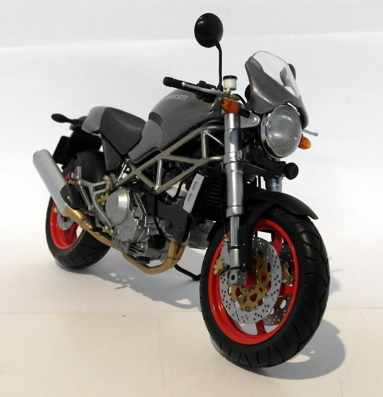Minichamps 1/12 Scale diecast - 122 120121 Ducati Monster S4 Metallic grey - Photo 4/4