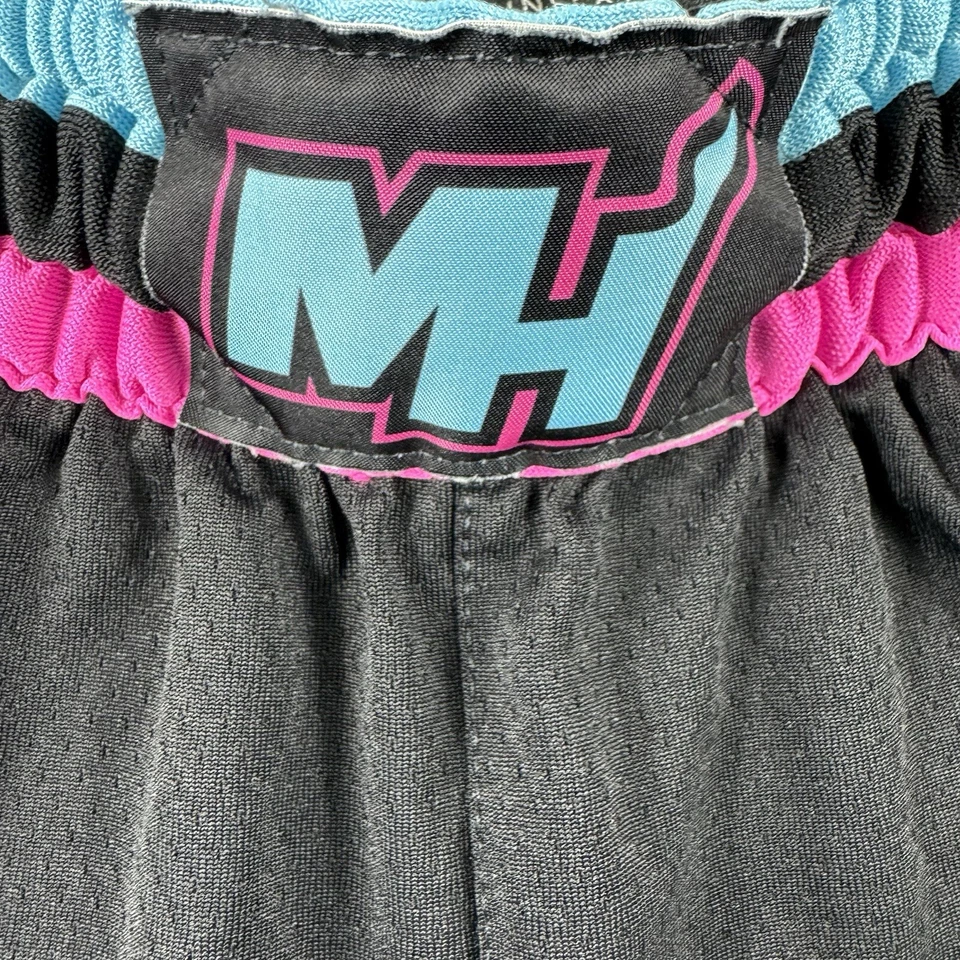 Шорты мужские Nike Engineered NBA Miami Heat Vice City Connect S (30) б/у в отличном состоянии - Изображение 3 из 4