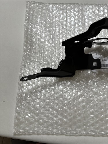 Genuine 2019-2024 BMW Right Fender Upper Bracket 41-00-8-494-438 New OEM - Picture 9 of 10