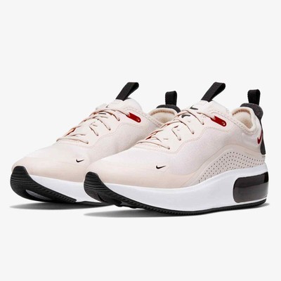 total sports sneakers nike