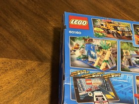 LEGO NEW City Jungle Mobile Lab 2017 60160 Building Kit 426 Pcs Playset Retired