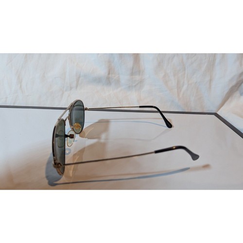 Gold Colored Aviator Style Sunglasses - Picture 3 of 3