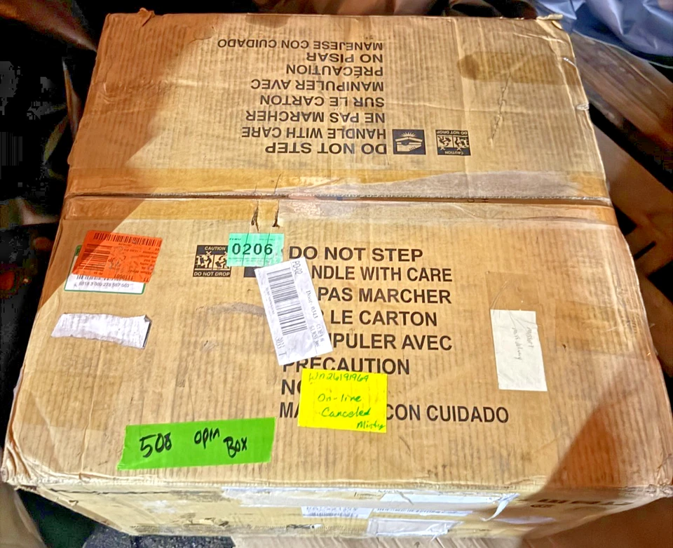 Aire acondicionado de ventana Keystone 14.000-BTU (DOE) 115 voltios con deshumidificador Foto 3 de 4