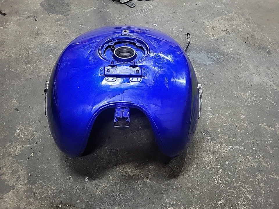 Kawasaki VN1500 2002 Meanstreak Vulcan gasolina combustible Peteol limpio sin óxido con bomba Foto 2 de 4